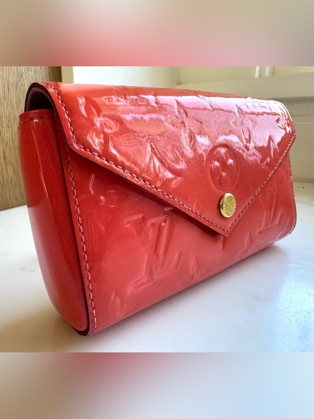 LOUIS VUITTON Vernis Orange Mini Pouch Crossbody